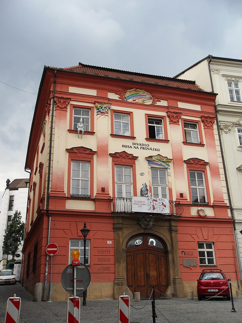 Palác Hausperských z Fanalu (Divadlo Husa na provázku)